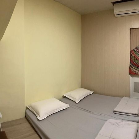 Back To Real Hostel Taitung Exterior photo