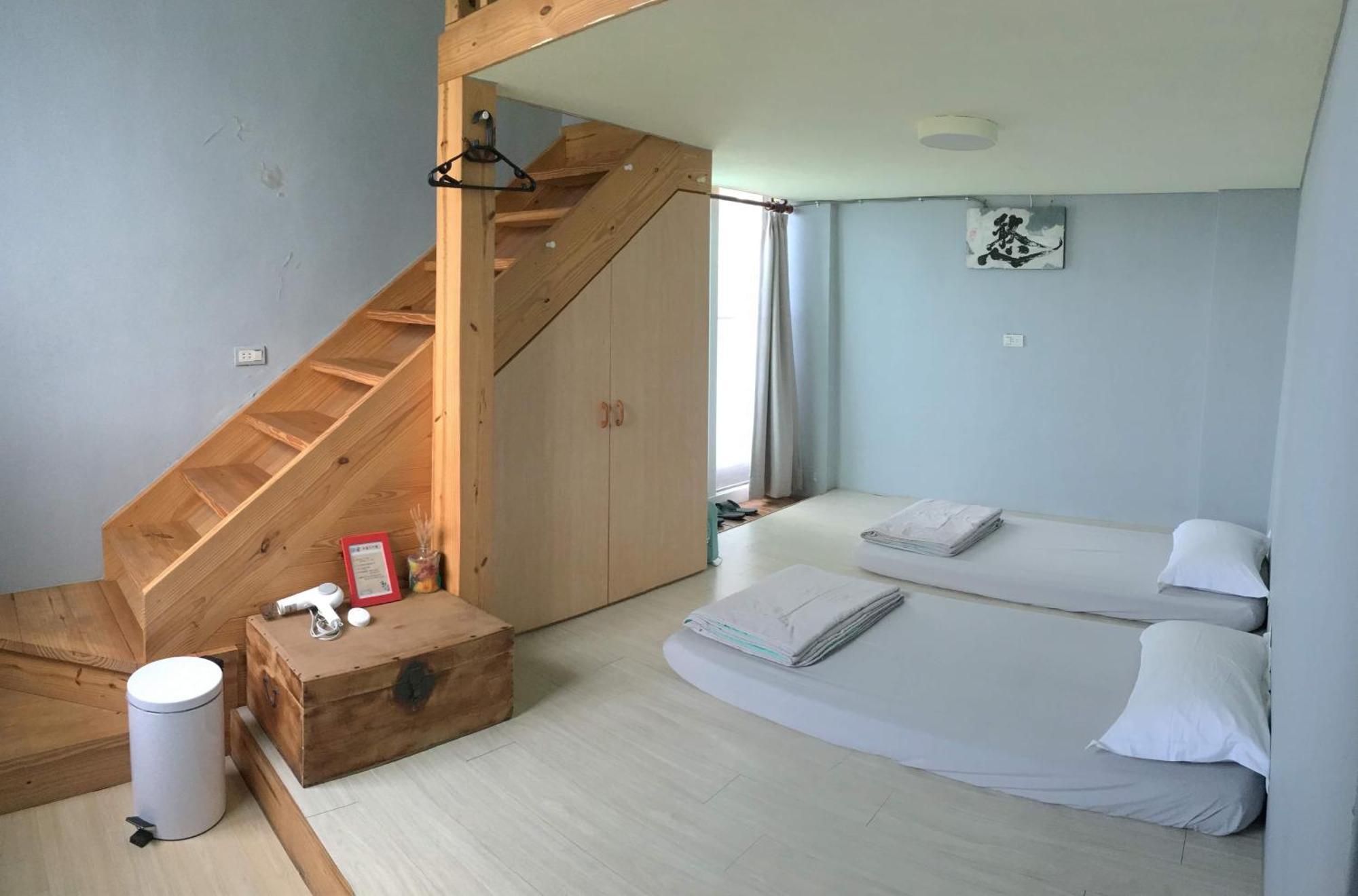 Back To Real Hostel Taitung Exterior photo