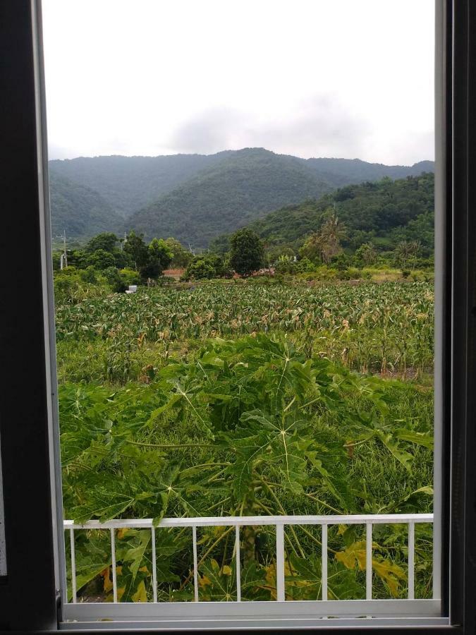 Back To Real Hostel Taitung Exterior photo